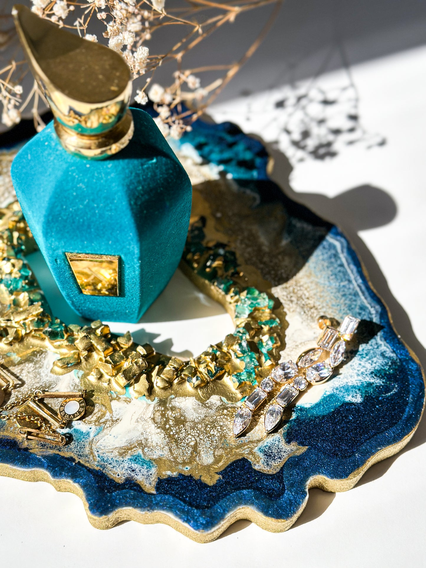 BLUE GOLD GEODE TRAY