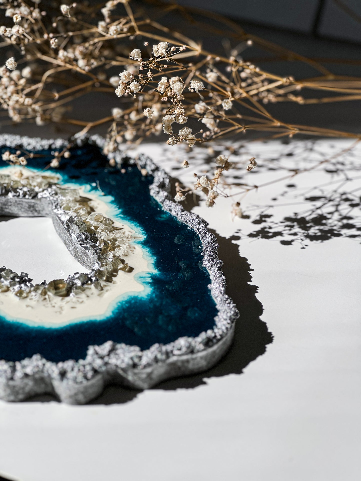 BLUE SILVER GEODE TRAY