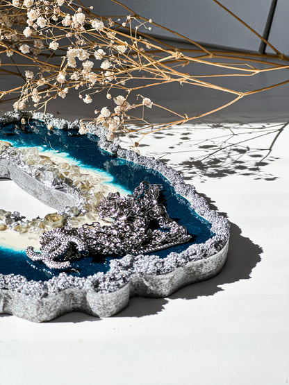 BLUE SILVER GEODE TRAY