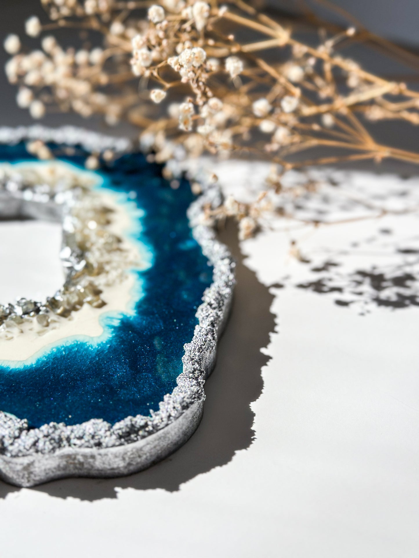 BLUE SILVER GEODE TRAY